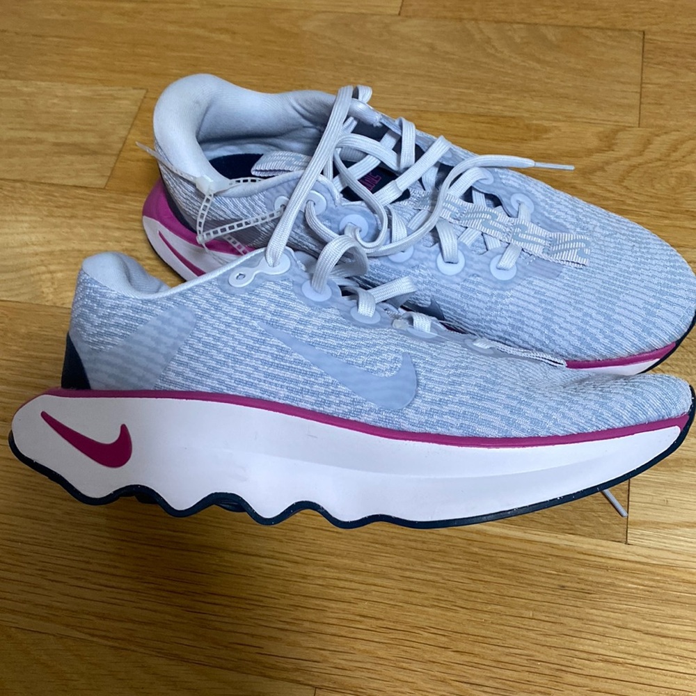 Nike Motiva Womens sneakers.Brand new